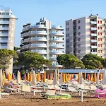 Modern By The Apartmán *