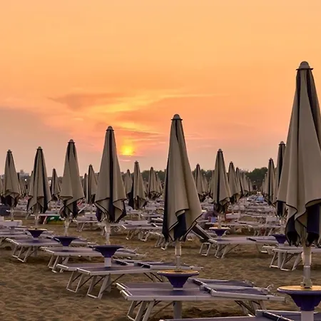 Modern By The Apartment Lignano Sabbiadoro